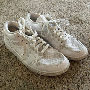 Nike Jordan white mesh